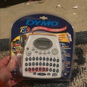 Dymo Electronic Labelmaker in White and Blue Packaging